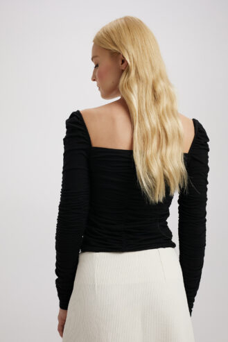 7.08.203 STUDIO15895